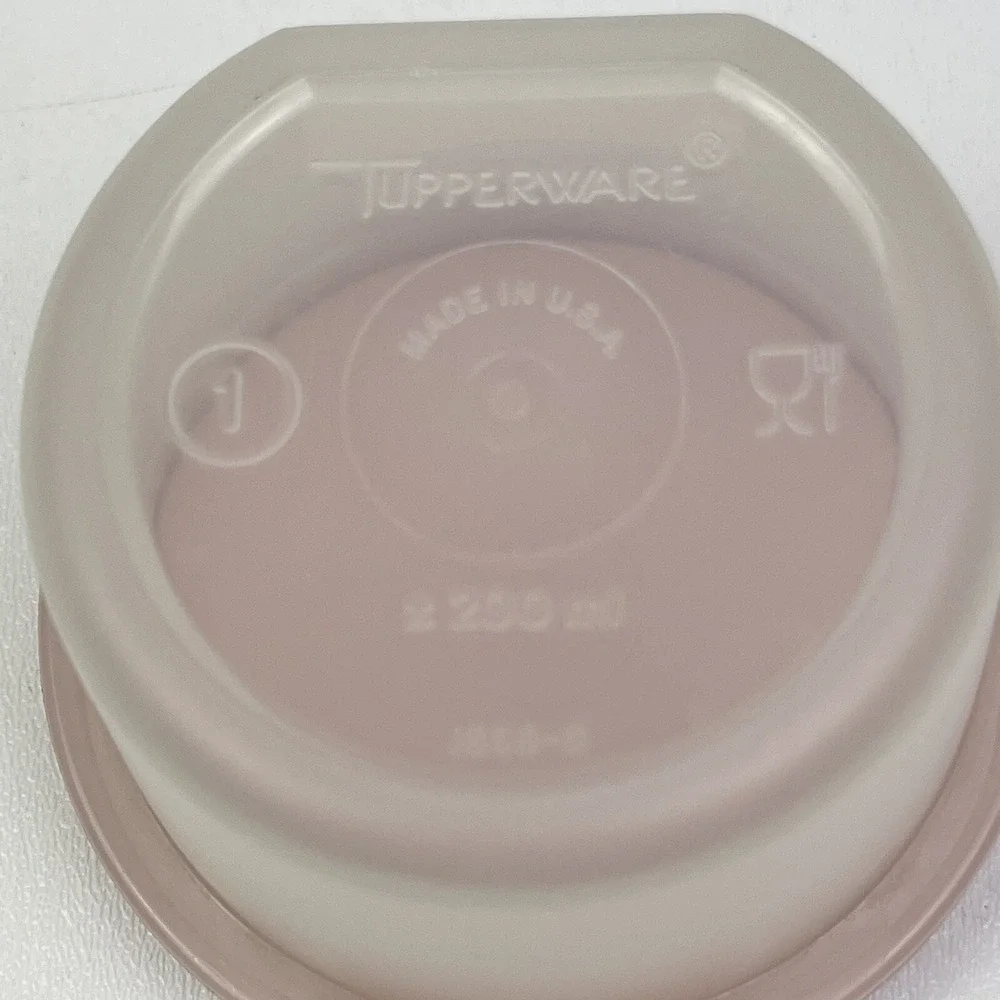 Tupperware Snack Cups 4 oz. Container 1807 Pink Lid Vintage Sure Seal